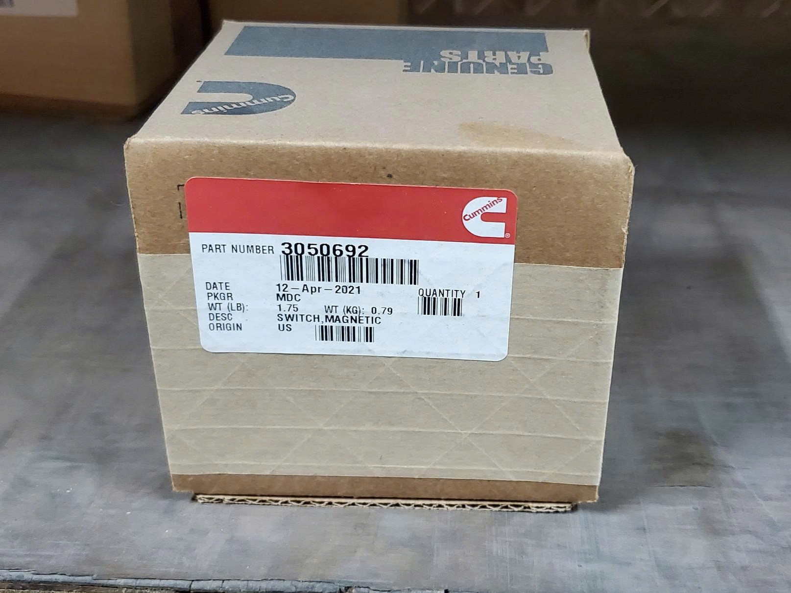 Rơ le đề Cummins – 3050692 (5) Ro le de Cummins – 3050692 5