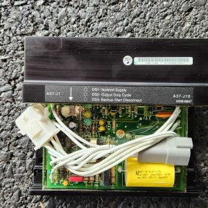 0300 4306 AVR Cummins – Bo Dieu Chinh Dien Ap Tu Dong 24V 4 min