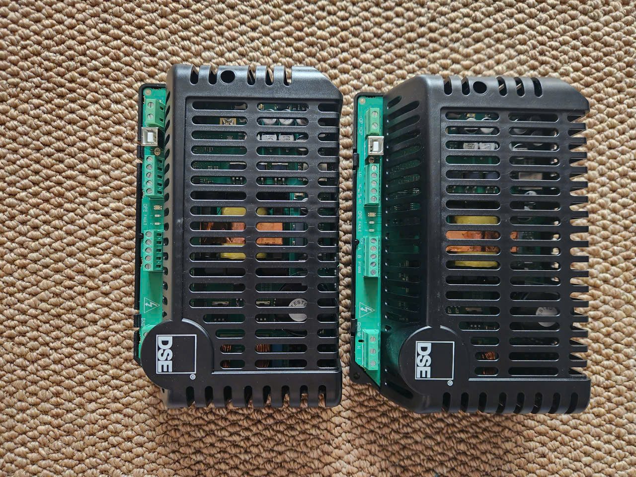 Bộ Sạc Ắc Quy DSE9470 (6) Bo Sac Ac Quy DSE9470 6 rotated