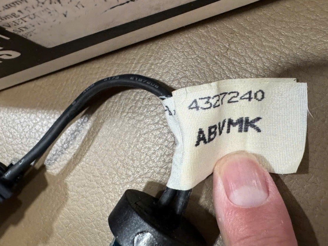 4327240 Cảm Biến Vòng Tua – Cummins Engine Speed Sensor (2) 4327240 Cam Bien Vong Tua – Cummins Engine Speed Sensor 2